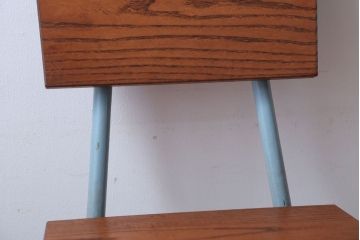 アンティーク家具　アンティーク　小振りなペイントアイアンレッグチェア(2)