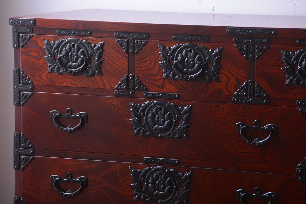 中古　伝統民芸家具 岩谷堂　横型衣装箪笥(和箪笥サイドボード)(定価約60万円)