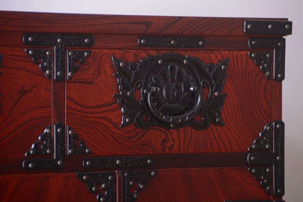 中古　伝統民芸家具 岩谷堂　横型衣装箪笥(和箪笥サイドボード)(定価約60万円)