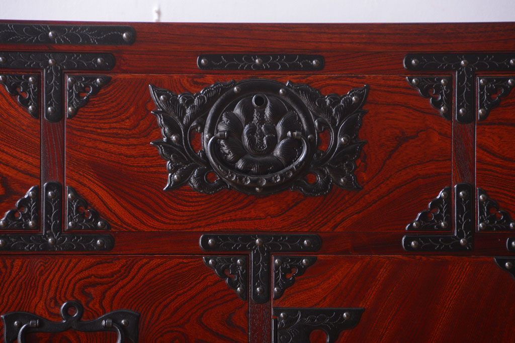 中古　伝統民芸家具 岩谷堂　横型衣装箪笥(和箪笥サイドボード)(定価約60万円)