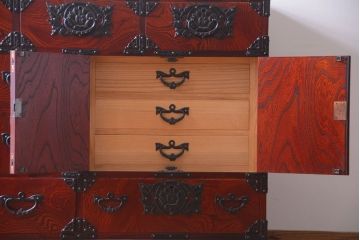 中古　伝統民芸家具 岩谷堂　横型衣装箪笥(和箪笥サイドボード)(定価約60万円)