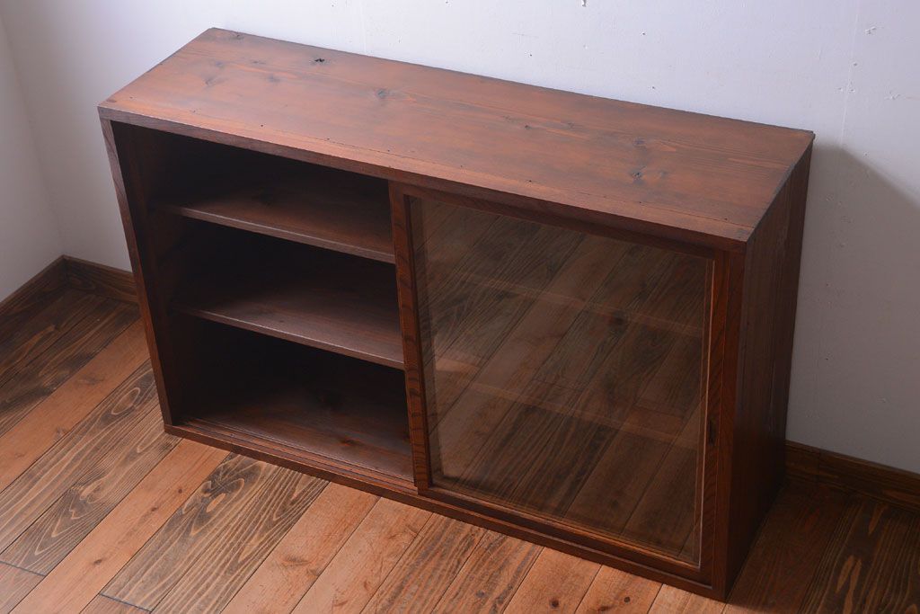 アンティーク家具　和製アンティーク　前面欅材!大きなガラス引き戸の収納棚