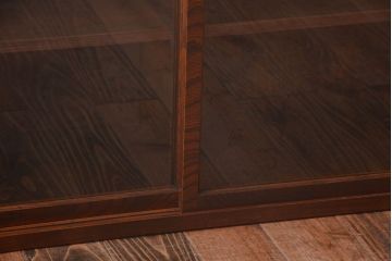 アンティーク家具　和製アンティーク　前面欅材!大きなガラス引き戸の収納棚