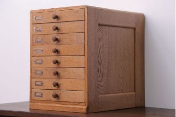 アンティーク家具　和製アンティーク　ナラ材の上質な8杯小引き出し