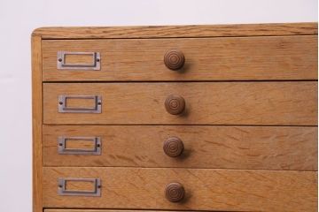 アンティーク家具　和製アンティーク　ナラ材の上質な8杯小引き出し