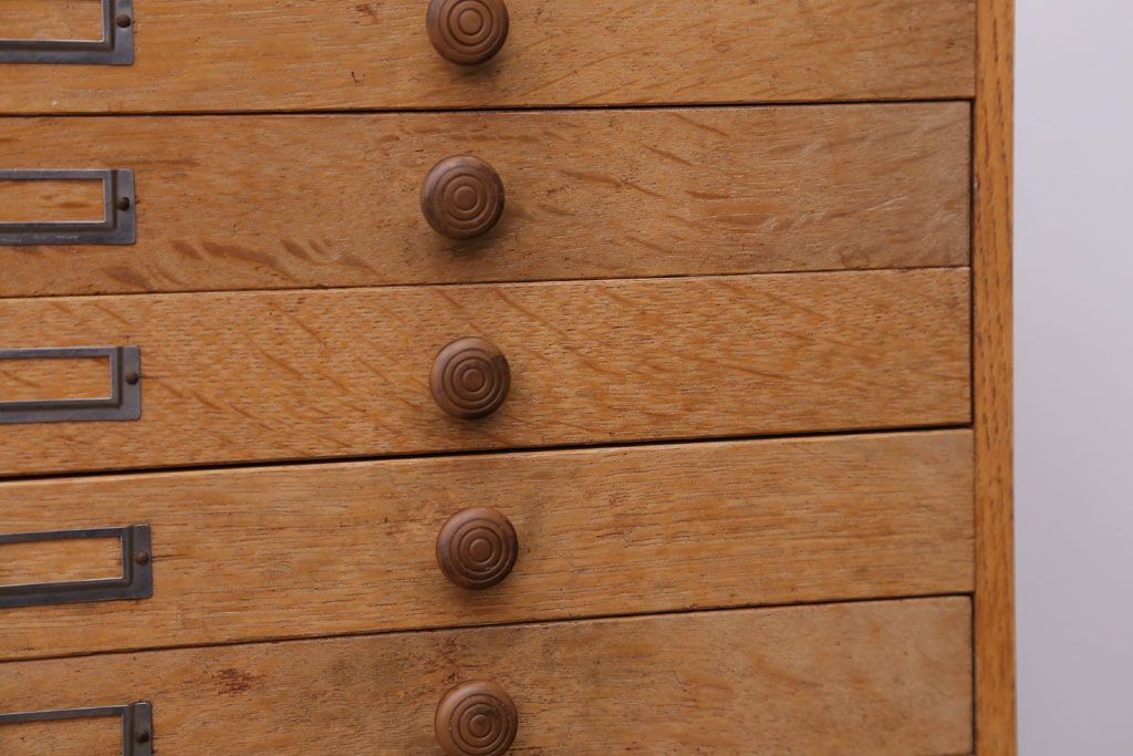 アンティーク家具　和製アンティーク　ナラ材の上質な8杯小引き出し