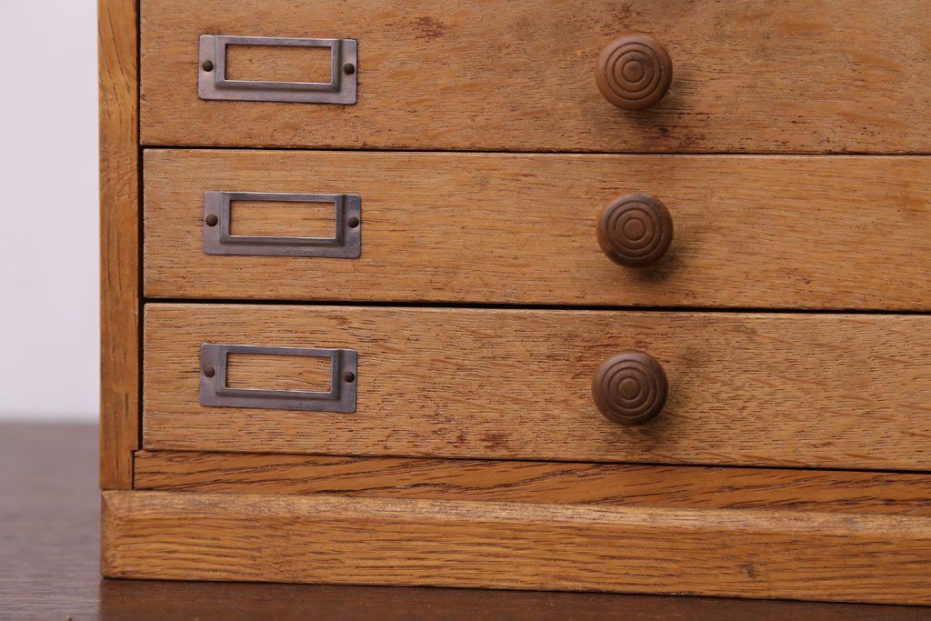 アンティーク家具　和製アンティーク　ナラ材の上質な8杯小引き出し