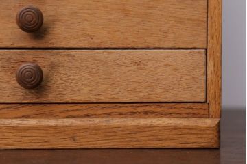 アンティーク家具　和製アンティーク　ナラ材の上質な8杯小引き出し