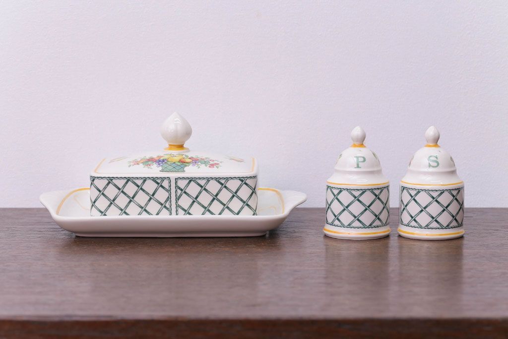 アンティーク雑貨　Villeroy&Boch(ビレロイ&ボッホ)　バスケット　バターケース・調味料入れ