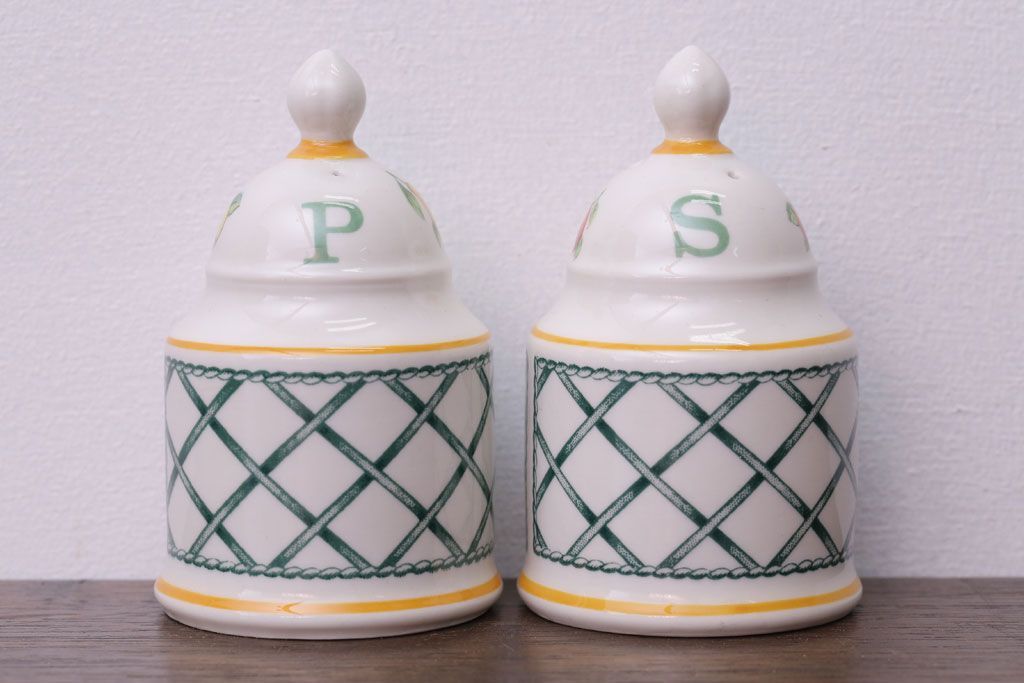 アンティーク雑貨　Villeroy&Boch(ビレロイ&ボッホ)　バスケット　バターケース・調味料入れ