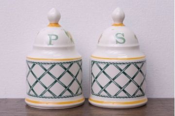 アンティーク雑貨　Villeroy&Boch(ビレロイ&ボッホ)　バスケット　バターケース・調味料入れ