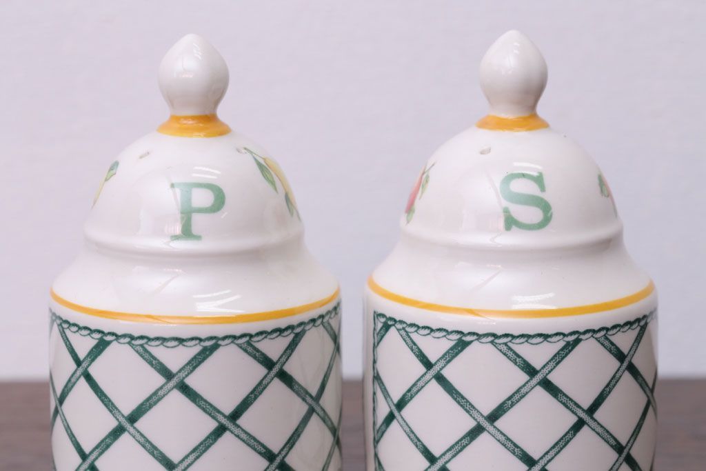 アンティーク雑貨　Villeroy&Boch(ビレロイ&ボッホ)　バスケット　バターケース・調味料入れ