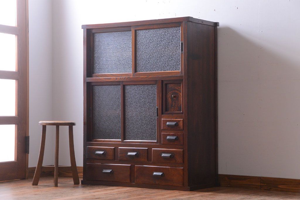 アンティーク家具　和製アンティーク　ダイヤガラス入り!前面欅材の引き戸収納棚