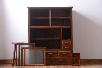 アンティーク家具　和製アンティーク　ダイヤガラス入り!前面欅材の引き戸収納棚