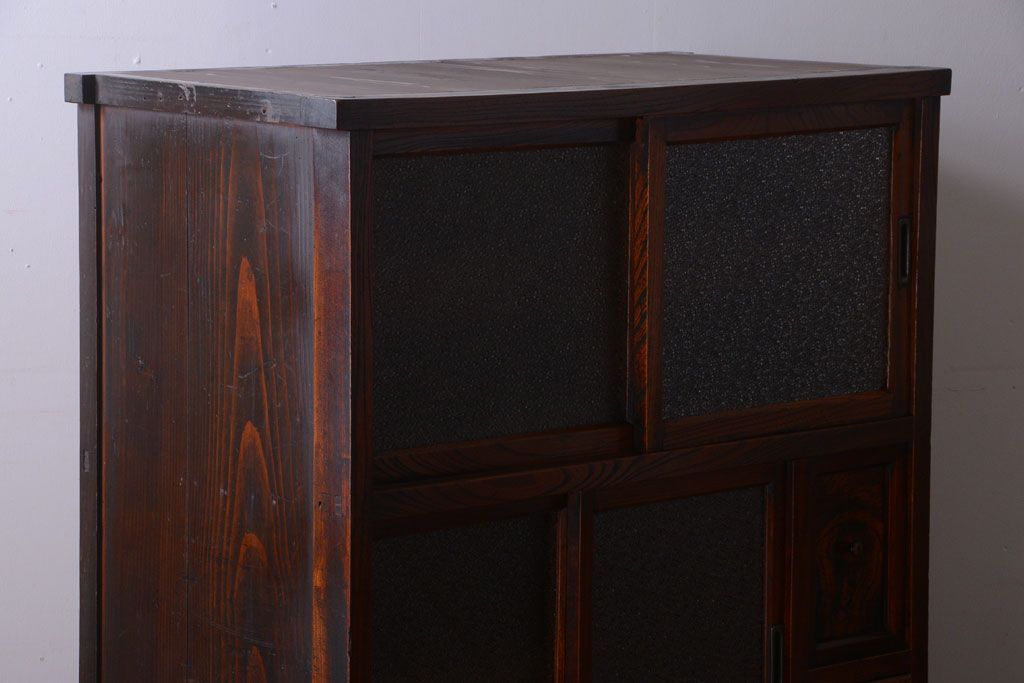 アンティーク家具　和製アンティーク　ダイヤガラス入り!前面欅材の引き戸収納棚