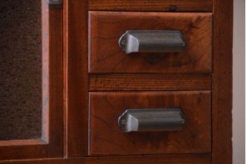 アンティーク家具　和製アンティーク　ダイヤガラス入り!前面欅材の引き戸収納棚