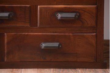 アンティーク家具　和製アンティーク　ダイヤガラス入り!前面欅材の引き戸収納棚