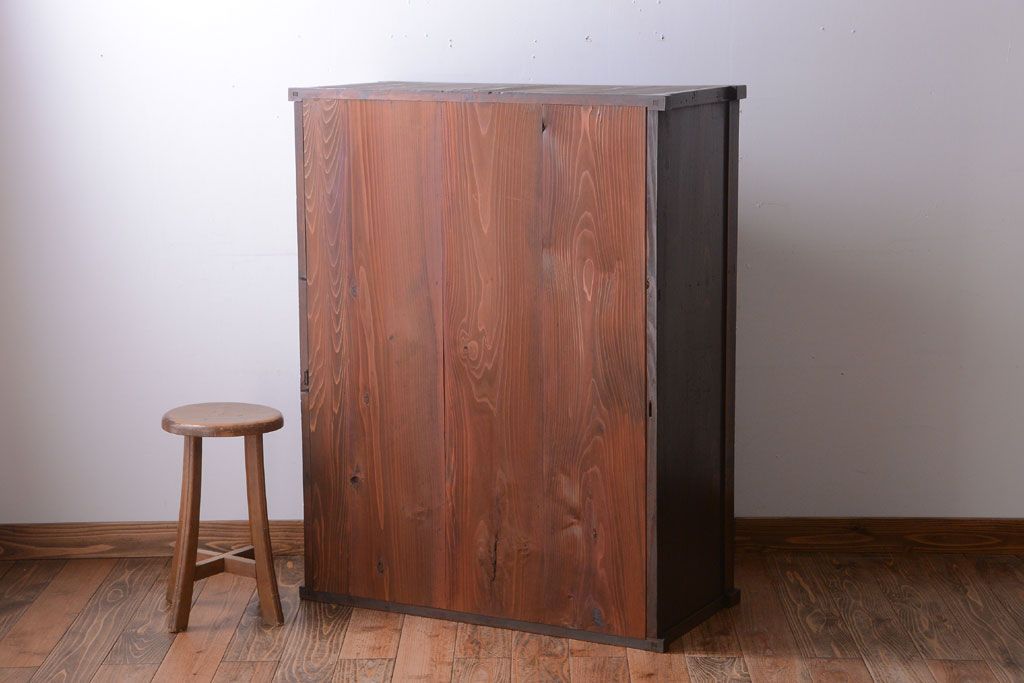 アンティーク家具　和製アンティーク　ダイヤガラス入り!前面欅材の引き戸収納棚