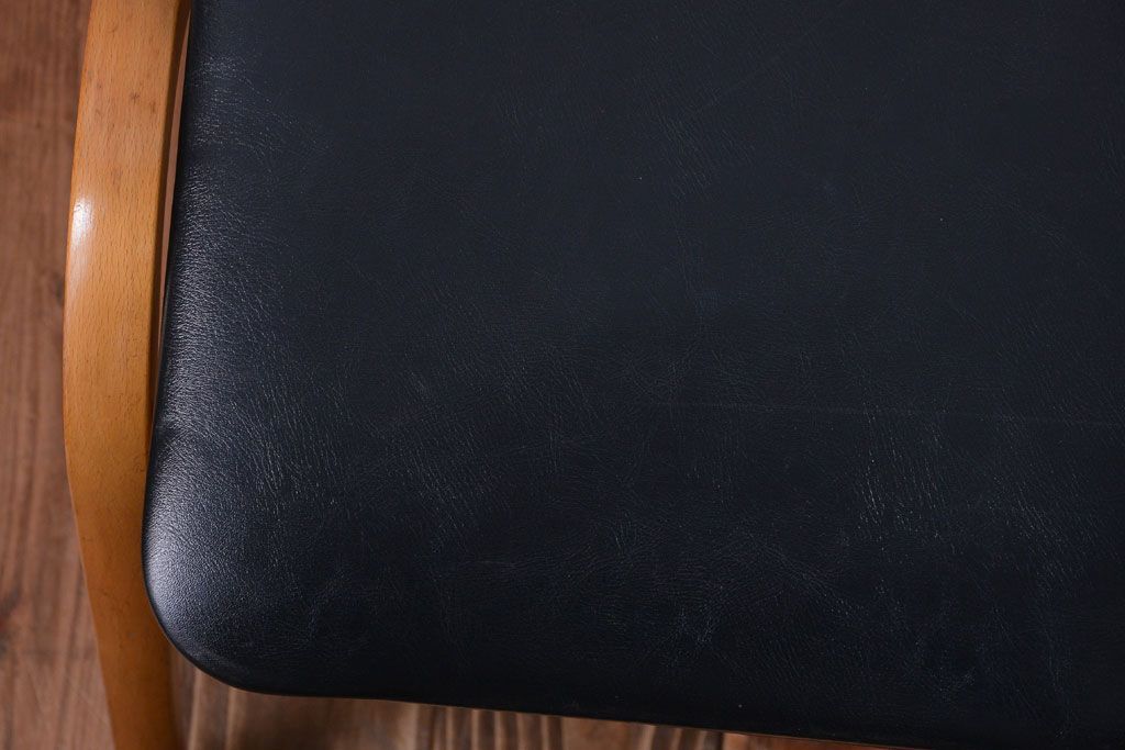 ヴィンテージ家具　秋田木工　ビンテージ品　シンプルで上品なスツール