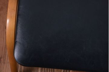 ヴィンテージ家具　秋田木工　ビンテージ品　シンプルで上品なスツール