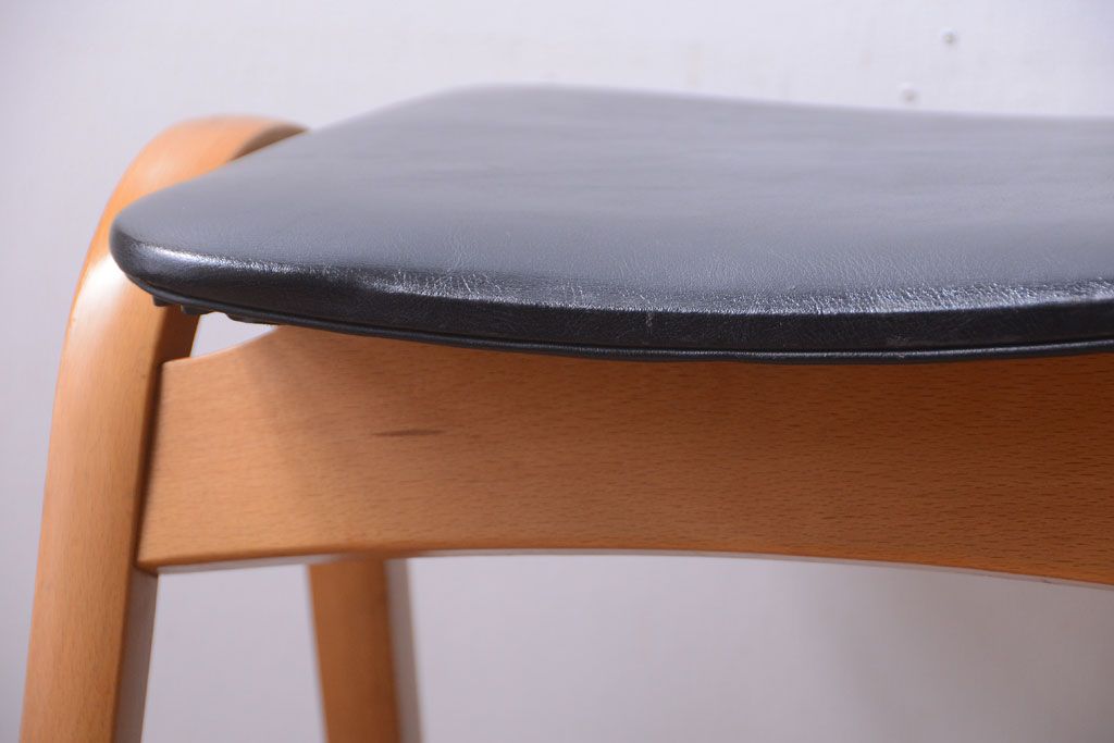 ヴィンテージ家具　秋田木工　ビンテージ品　シンプルで上品なスツール