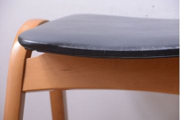 ヴィンテージ家具　秋田木工　ビンテージ品　シンプルで上品なスツール