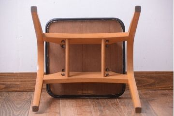 ヴィンテージ家具　秋田木工　ビンテージ品　シンプルで上品なスツール
