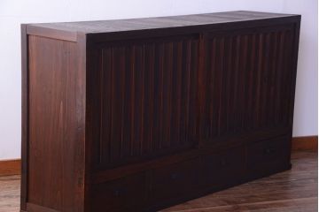 アンティーク家具　古民具・骨董　縦桟戸の高級水屋箪笥サイドボード(リビングボード・テレビボード)