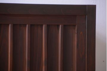 アンティーク家具　古民具・骨董　縦桟戸の高級水屋箪笥サイドボード(リビングボード・テレビボード)