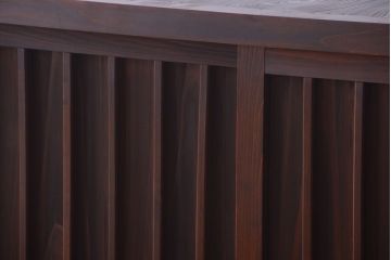 アンティーク家具　古民具・骨董　縦桟戸の高級水屋箪笥サイドボード(リビングボード・テレビボード)