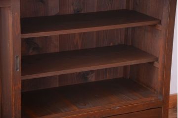 アンティーク家具　古民具・骨董　縦桟戸の高級水屋箪笥サイドボード(リビングボード・テレビボード)