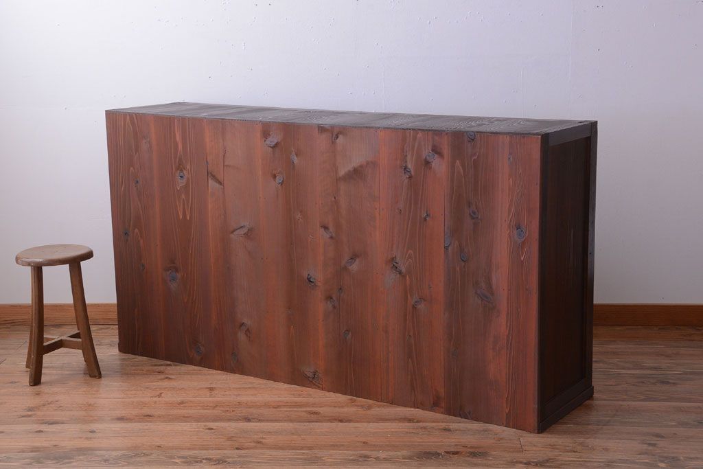 アンティーク家具　古民具・骨董　縦桟戸の高級水屋箪笥サイドボード(リビングボード・テレビボード)