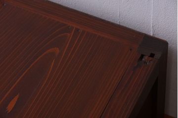 アンティーク家具　古民具・骨董　透かし彫りが上品な水屋箪笥ローボード(リビングボード、テレビボード、テレビ台、キャビネット、収納棚)