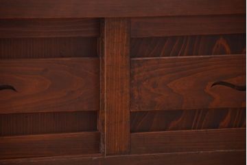 アンティーク家具　古民具・骨董　透かし彫りが上品な水屋箪笥ローボード(リビングボード、テレビボード、テレビ台、キャビネット、収納棚)