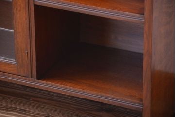 アンティーク家具　イギリスアンティーク　ステンドグラス入り!オーク材の珍しい収納棚