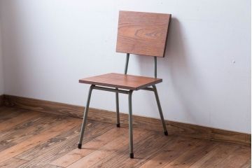 アンティーク家具　アンティーク　シンプルなペイントアイアンレッグチェア