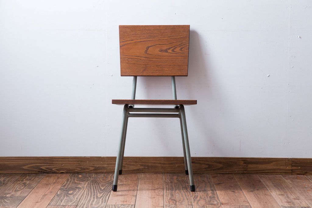 アンティーク家具　アンティーク　シンプルなペイントアイアンレッグチェア