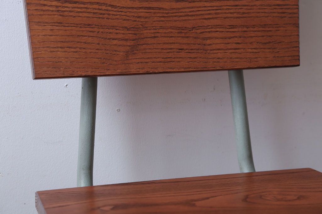 アンティーク家具　アンティーク　シンプルなペイントアイアンレッグチェア