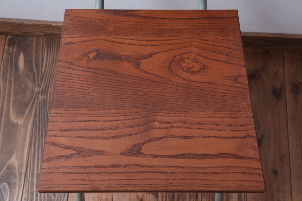 アンティーク家具　アンティーク　シンプルなペイントアイアンレッグチェア