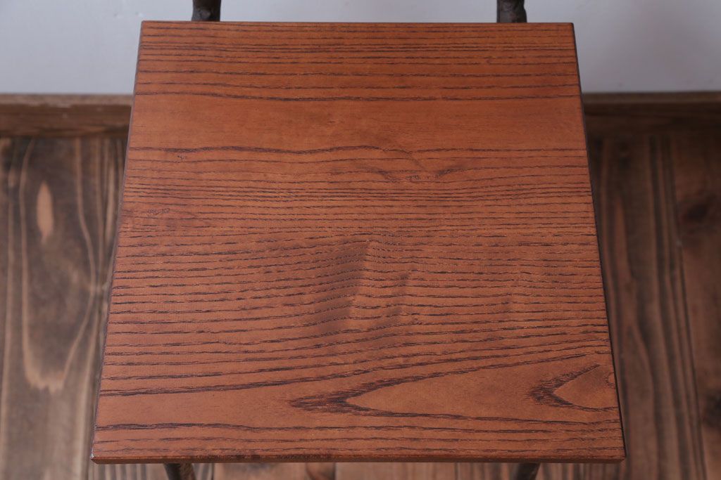 アンティーク家具　アンティーク　オーク材製!小振りなアイアンレッグチェア(1)