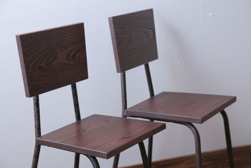 アンティーク家具　和製アンティーク　小振りなアイアンレッグチェア2脚セット(2)