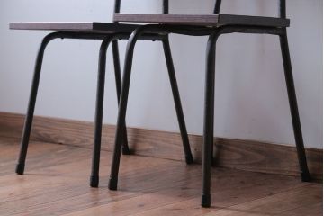 アンティーク家具　和製アンティーク　小振りなアイアンレッグチェア2脚セット(2)