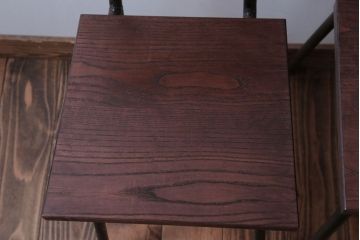 アンティーク家具　和製アンティーク　小振りなアイアンレッグチェア2脚セット(2)