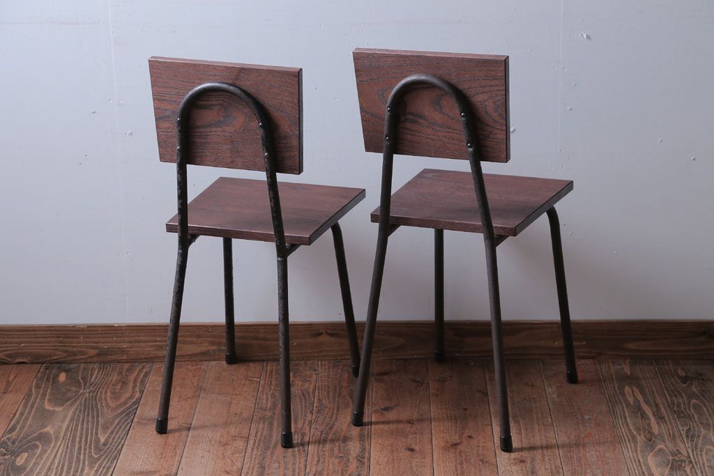 アンティーク家具　和製アンティーク　小振りなアイアンレッグチェア2脚セット(2)