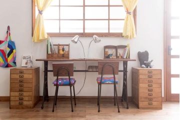 アンティーク家具　和製アンティーク　小振りなアイアンレッグチェア2脚セット(1)