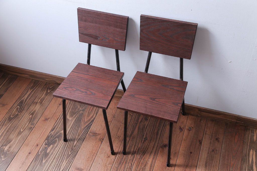 アンティーク家具　和製アンティーク　小振りなアイアンレッグチェア2脚セット(1)