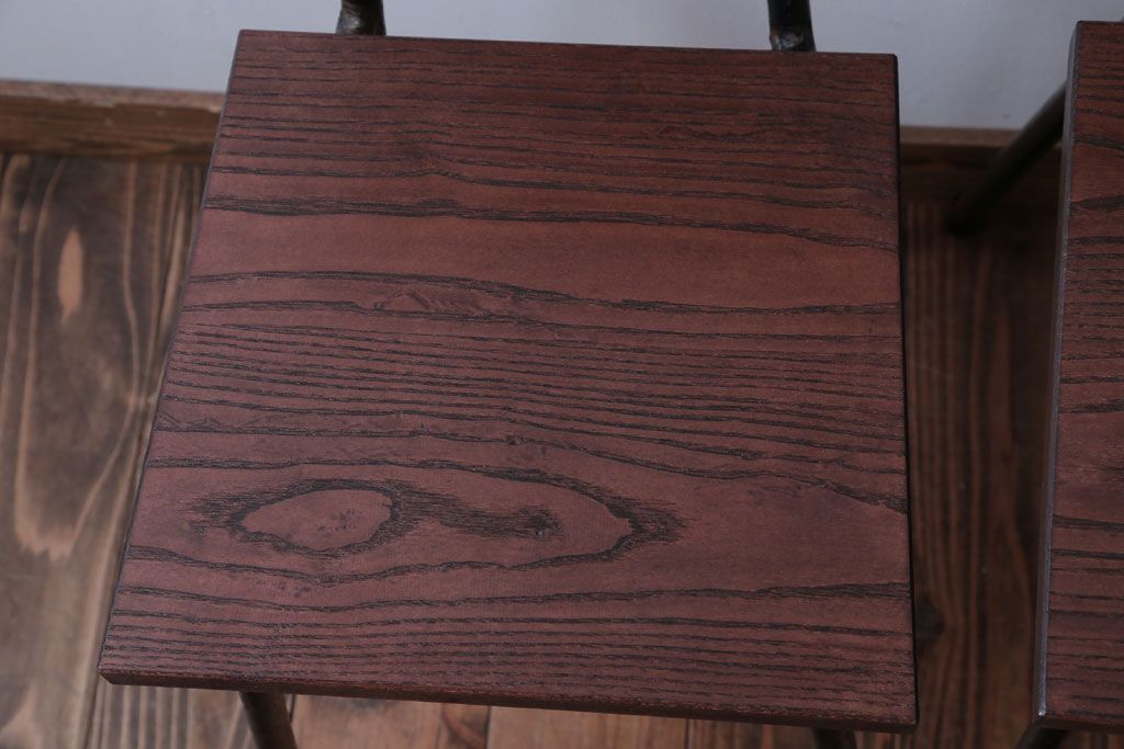 アンティーク家具　和製アンティーク　小振りなアイアンレッグチェア2脚セット(1)