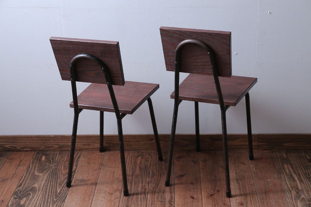 アンティーク家具　和製アンティーク　小振りなアイアンレッグチェア2脚セット(1)