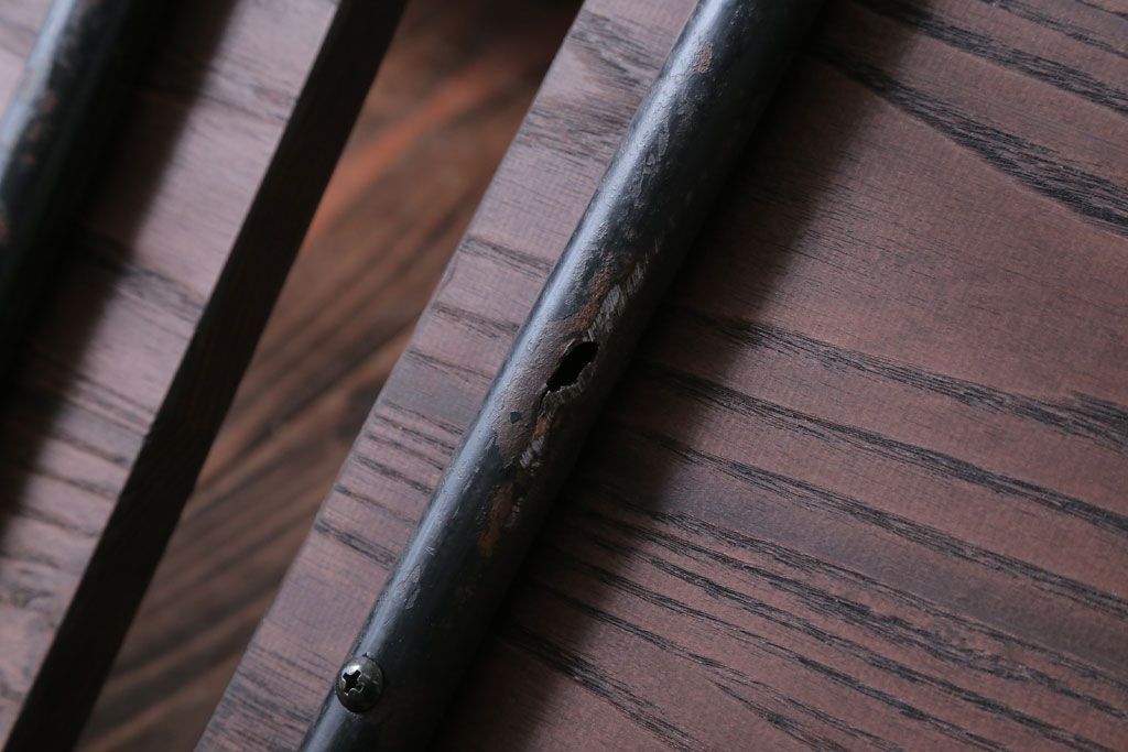 アンティーク家具　和製アンティーク　小振りなアイアンレッグチェア2脚セット(1)