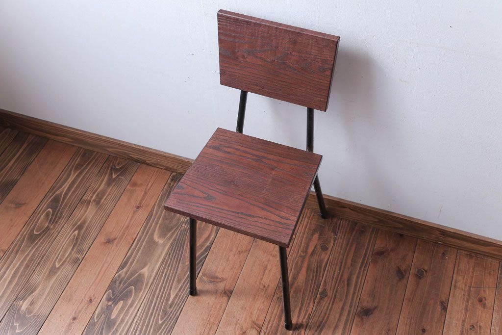 アンティーク家具　アンティーク　オーク材製!小振りなアイアンレッグチェア(2)